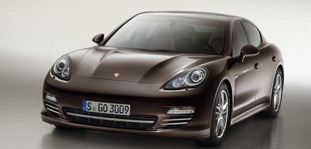 Porsche brings out an upgraded version of Cayenne called the Platinum Edition. Along with the Platinum Edition logo that gives the car a classy look, it has an array of other added features too.