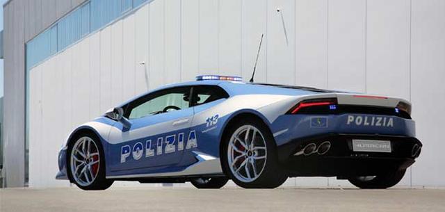 Lamborghini Donates the New Huracan LP 610-4 Polizia to the Italian State Police