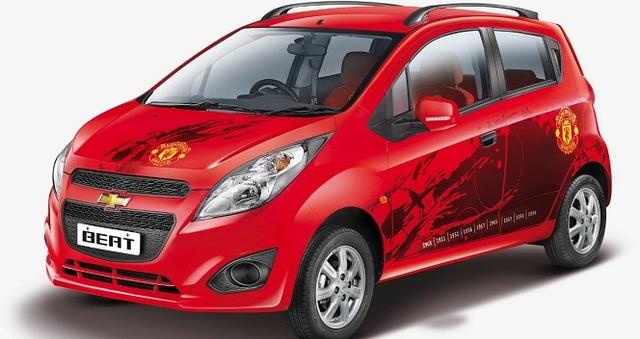 Unveiled at the 2014 Delhi Auto Expo, the Manchester United Limited Editions of the Chevrolet Beat and Chevrolet Sail have been finally launched in India. Built on the LS trims of the respective models, the special editions will cost Rs 69,000 more than the regular LS variants.