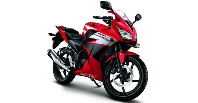 Honda - the Japanese two-wheeler maker - has imported the new CBR150R in India, which hints at the company's plans to launch the updated model of the bike in India as well. One must know, the bike is already on sale in Indonesia.