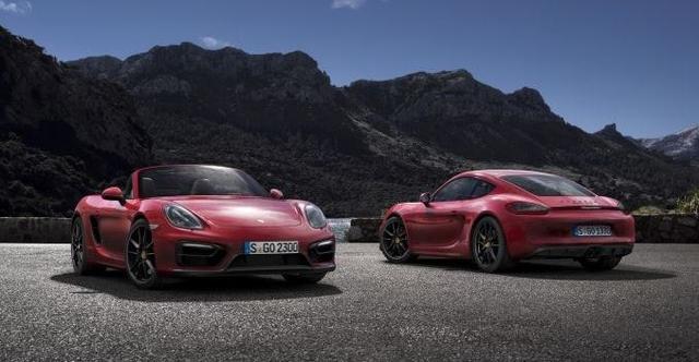 Based on the 3.4-litre units from the Boxster S and Cayman S, the 6-cylinder boxer engines have been tuned to deliver extra power and torque.