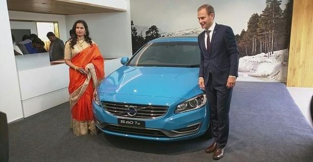 Priced at Rs. 42 lakh (ex-showroom, Delhi), the car gets a 2.0-litre petrol T6 engine with a max output of 306bhp, and a torque of 400Nm. It is mated to an 8-speed automatic FWD gearbox.