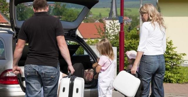 More often than not, most of us fail to realise the importance of properly stowing luggage in a car's boot.