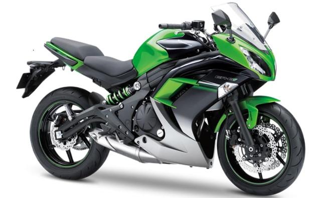 If you were planning to bring home a premium performance motorcycle, this might just be the right time. Kawasaki and Honda are offering massive discounts on certain motorcycles, making the models all the more desirable. Kawasaki dealers are offering discounts on the Z250, Ninja 650 and ER-6n ranging between Rs. 1-1.5 lakh, while Honda dealers are offering a discount of Rs. 1 lakh on the CBR650F.