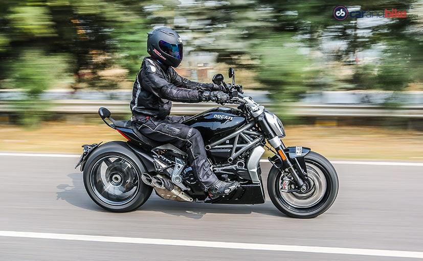 The Ducati XDiavel S is the Italian motorcycle manufacturer's answer to the cruiser market. It looks unique, very attractive and is a guaranteed head turner. And it's packed with enough performance to scare you silly. We spend some time with the new XDiavel S, a bike named after the devil and with pronounced cruiser elements.