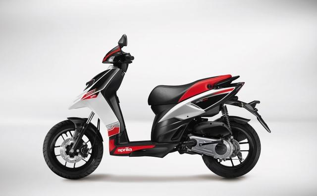 Piaggio India today announced the launch of its popular moto-scooter Aprilia SR 150 in our neighbouring country, Nepal. Launched at an introductory price of NPR 2,39,000, which is roughly about Rs. 1.49 lakh, and now further expands the company's portfolio in the country.