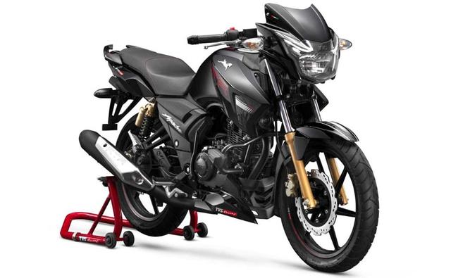 One of the first motorcycles to get dual-channel ABS in India, the TVS Apache RTR 180 has been updated for the 2019 model year. The 2019 TVS Apache RTR 180 is priced at Rs. 84,578 for the standard version, while the Apache RTR 180 ABS is priced at Rs. 95,392 (all prices, ex-showroom Delhi) and comes with a host of upgrades including refreshed graphics, new console and better crash protection. There are more cosmetic upgrades, while the mechanicals remain unchanged on the offering. The update is part of TVS' celebrations as the Apache series hit the three million sales milestone earlier this year.