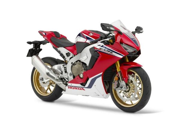Honda has unveiled the updated Honda CBR1000RR for 2019 at the ongoing EICMA show in Milan. Although there's been some expectation of a complete revamp of the CBR1000RR, Honda chose to give it a 'mild' update for 2019. Primarily, the changes are in the electronics, with separate traction control and wheelie control for Honda's well-known superbike. Riders can now choose to have different amounts of intervention from each, meaning wheelie control can now be dialled up low, but with more traction control, and vice versa. The instrument console gets a separate three-position 'W' setting, alongside Power, Engine Braking and HSTC or traction control settings.