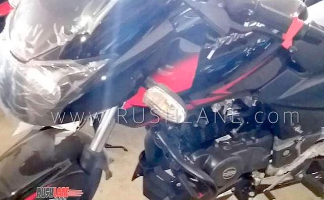 Images of the 2019 Bajaj Pulsar 150 with a rear disc brake and ABS (anti-lock braking system) have recently surfaced online. The images of the motorcycle were clicked at a dealership and the bike is likely to feature a single-channel ABS.