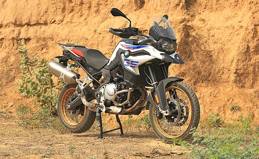 The BMW F 850 GS is the newest middleweight adventure motorcycle in India and we finally had the opportunity to ride and see where it fits in the food chain, where the Triumph Tiger 800 is the proverbial king of the jungle in the middleweight adventure segment!