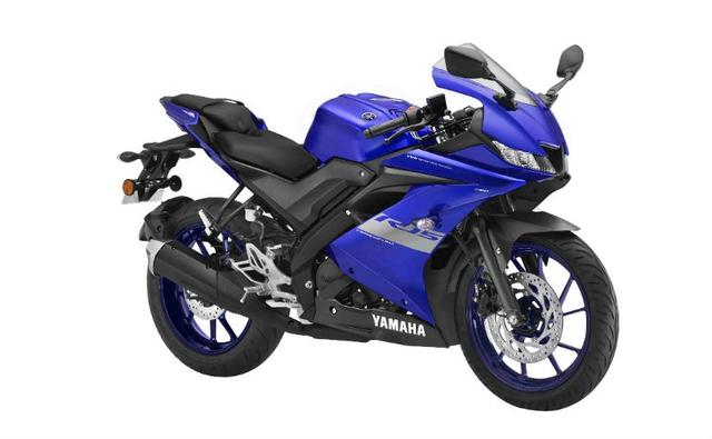 Yamaha Motor India has announced the launch of the BS6 version of the YZF-R15 V3.0 in India. The new Yamaha YZF-R15 BS6 model is priced at Rs. 1.45 lakh (ex-showroom, Delhi), and comes with additional features aimed to bring more value to the motorcycle. The model is now more expensive by about Rs. 2000 over the BS4 version, and is now available across the manufacturer's dealerships pan India. The R15 BS6 joins the Yamaha FZ and the FZS motorcycles that were upgraded to BS6 emission norms last month in the company's stable. In terms of equipment, the 2020 Yamaha R15 BS6 now comes with a side-stand engine cut-off switch, dual horn and radial tubeless tyre for the rear wheel as standard.