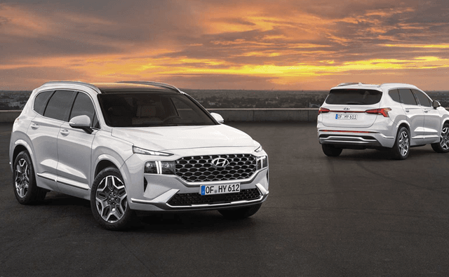 The new Hyundai Santa Fe has been thoroughly updated being underpinned by a new platform while it's a huge departure in terms of design as well over its predecessor.