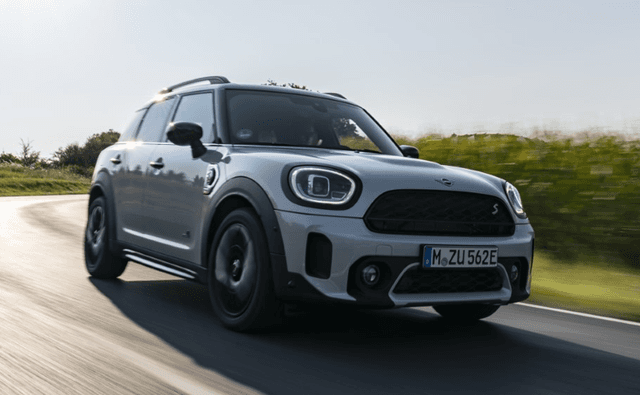 The MINI Countryman facelift was launched in India in March 2021. It is the largest model offered by the Bavarian-owned British brand, and here are some of the key highlights of the 2021 MINI Countryman.