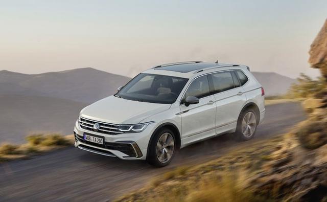 The Volkswagen Tiguan Allspace has received a comprehensive update for model year 2022 and it looks pretty refreshed and new, courtesy all styling updates on the outside and introduction of new bits on the inside, especially in the tech department.