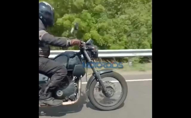 A test mule of what seems to be a new variant of the Royal Enfield Himalayan has been seen on test, sporting smaller wheel sizes.