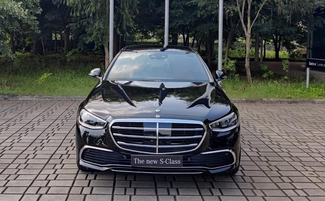 Mercedes-Benz India recently launched the locally assembled S-Class luxury sedan in the county. So, if you are planning to buy the luxury sedan, then we would ask you to take a look at these 5 pros and cons before making that decision.