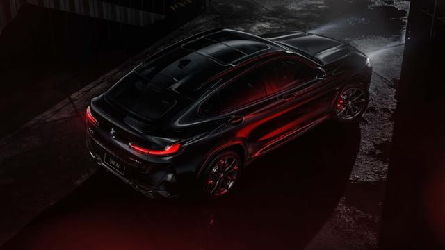 The 2022 BMW X4 receives cosmetic updates both externally and internally along with a comprehensive refresh to the tech.
