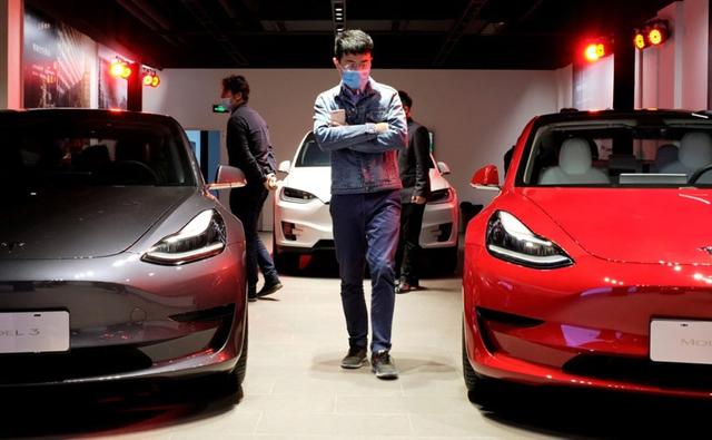 Tesla Inc. raised prices of its U.S. Model Y SUVs and Model 3 Long Range sedans and some China-made Model 3 and Model Y vehicles, according to its website.