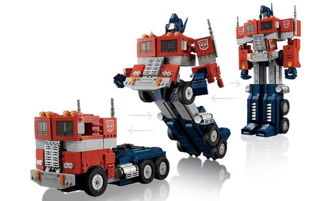 The new LEGO Optimus Prime kit consists of 1508 pieces, and can transform between its robot and truck versions without the need to be rebuilt.