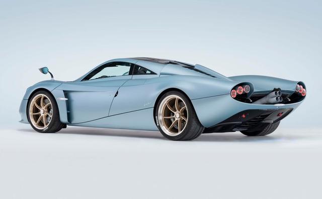Limited to just 5 units, the Codalunga gets a comprehensive design update over the standard Huayra with revised aero and a new rear end design.