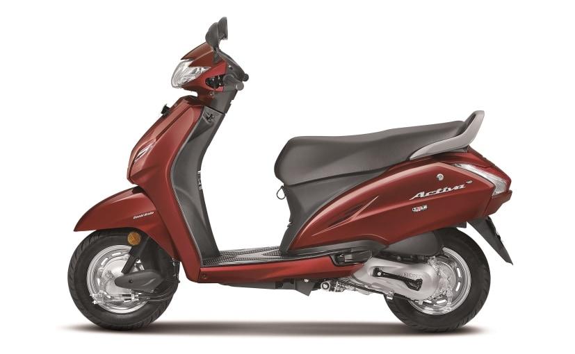Honda Motorcycle & Scooter India (HMSI) today launched the fourth-generation model of its top-selling 110 cc scooter - Honda Activa. Priced at Rs. 50,730 (Ex-showroom, Delhi) the new-gen Honda Activa 4G now comes with a BS-IV compliant engine and Automatic Headlamp On (AHO) function.
