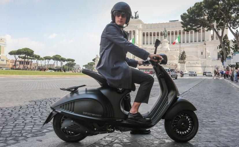 The Vespa 946 Emporio Armani was commissioned as a result of collaboration between Piaggio and Italian fashion brand Armani, and was priced at a whopping Rs. 12.04 lakh (ex-showroom).