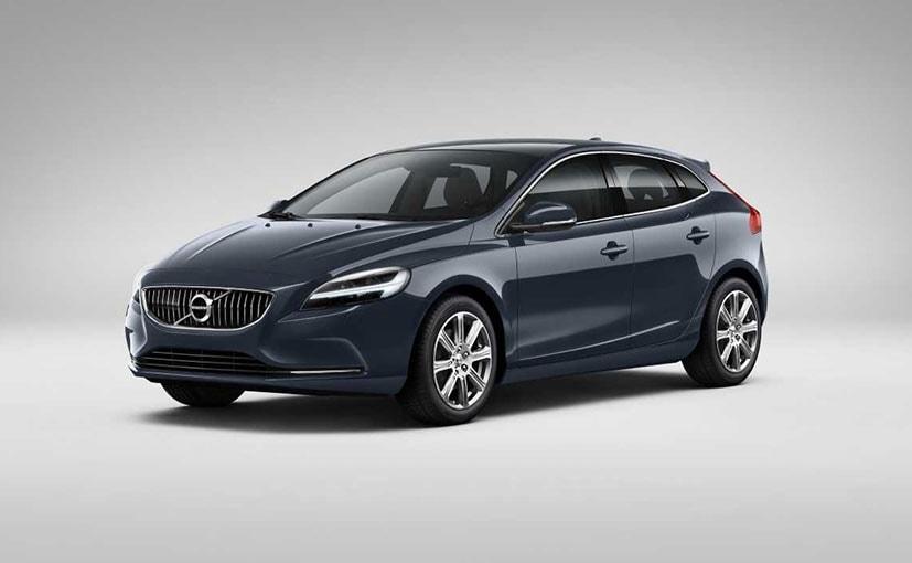 Along with the petrol and diesel options. Volvo will also offer the V40 in plug-in hybrid and all-electric version from 2019.