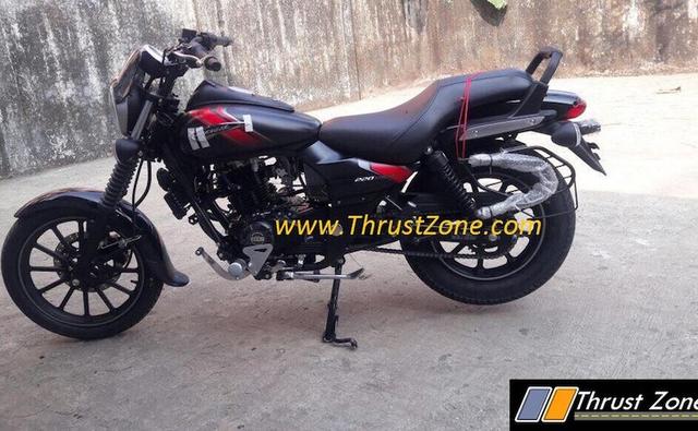 The Bajaj Avenger range is set to get a overhaul soon and will be introduced with a tonne of upgrades. Now ahead of its official unveil, images of the 2018 Bajaj Avenger Street 220 have been leaked online revealing all the changes on the cruiser. While retaining its quintessential design, the updated Avenger Street 220 gets a tonne of styling changes and new features too for a more modern appeal.