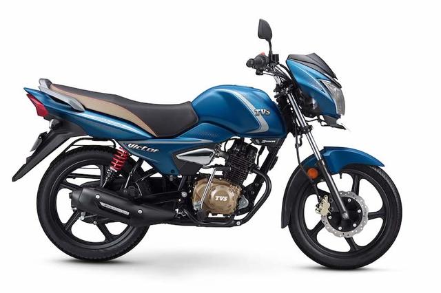 TVS Motor Company has introduced the new Matte Series for the Victor Premium Edition. The new matter colour scheme is priced at Rs. 55,890 (ex-showroom, Delhi) and is available in two new shades - Blue and Silver, along with additional features. The new colours are complemented by chrome detailing on the visor and a dual tone beige seat.