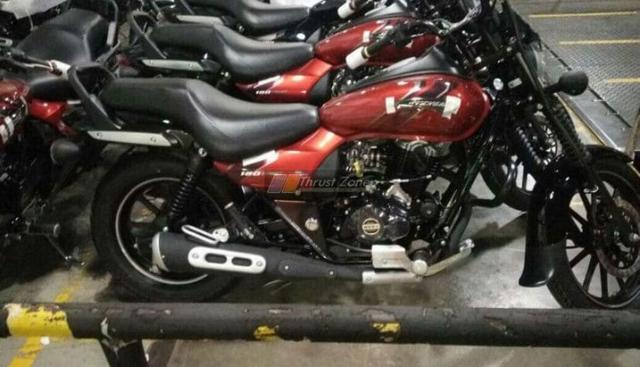 Bajaj Auto will soon replace the Avenger Street 150 with the all-new Avenger Street 180 in the market. A strong rumour that was floating around ever since the start of the year, images of the new Bajaj Avenger Street 180 have been leaked online revealing the soon-to-be-launched model in all its glory.