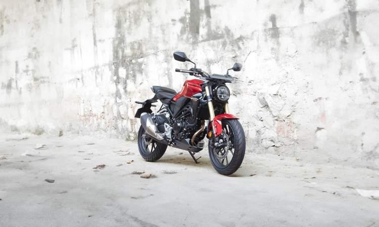 Honda CB300R Features