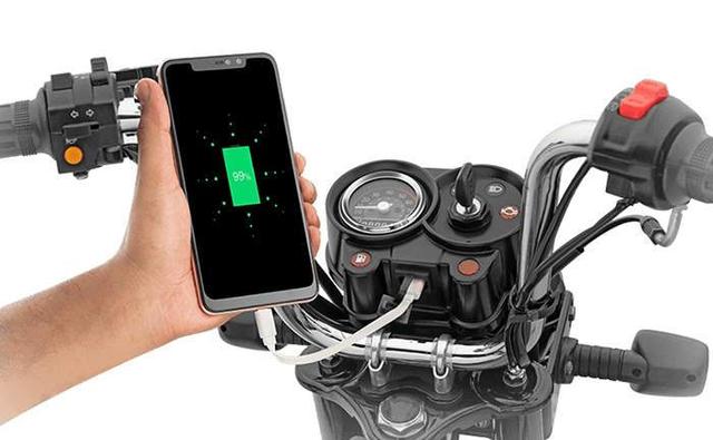 Tvs Xl 100 Mobile Charging Facility