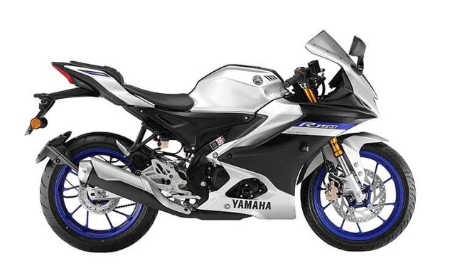 Yamaha R15m Rightsideview