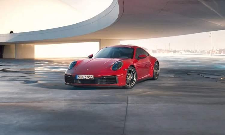Porsche 911 Features