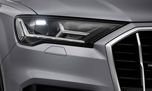 Audi Q7 Headlight
