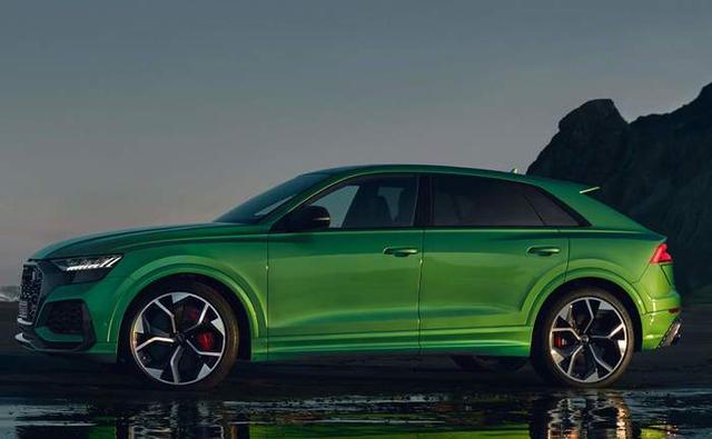 Audi Rs Q8 Side View