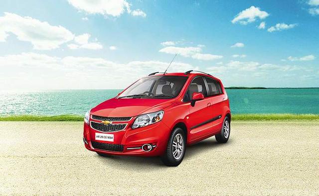 Chevrolet Sail Hatchback Front 3 4th View