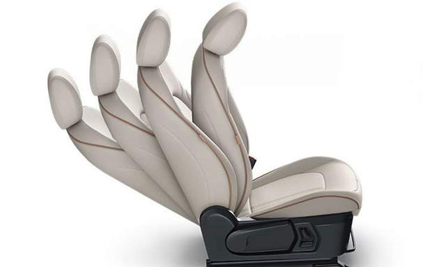 2023 Hyundai Verna Adjustable Seat