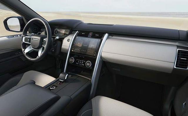 Land Rover Discovery Dashboard