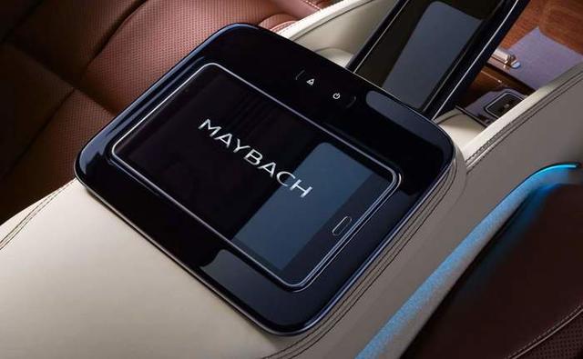 Mercedes Maybach Gls Rear Display