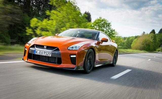 Nissan Gt R Front View