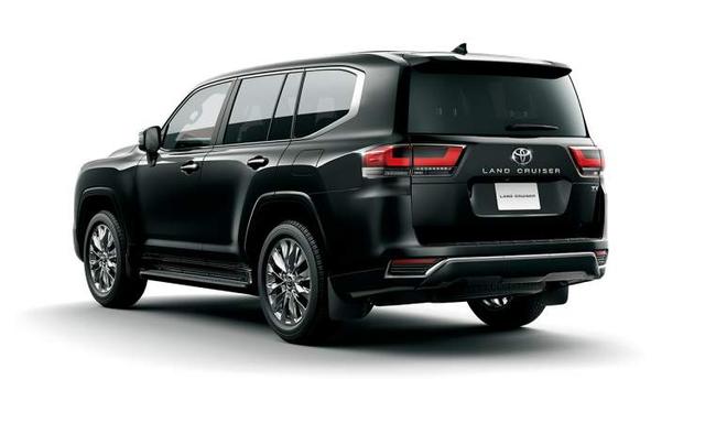 Toyota Land Cruiser Black Rear View
