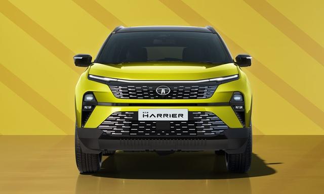 The automatic variants of the Harrier Facelift start from the Pure + variant which is priced at Rs 19.90 lakh and go up to the top-spec Harrier Fearless + #Dark variant which is priced at Rs 26.44 lakh (ex-showroom, Delhi) respectively.  