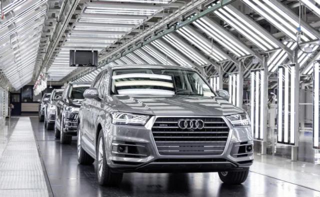 The petrol derivative of the Audi Q7 luxury SUV will be introduced in India tomorrow, joining the diesel version in the company's stable as it aims to take on petrol- powered Mercedes-Benz GLA, BMW X5, Land Rover Discovery and other SUVs in the segment.