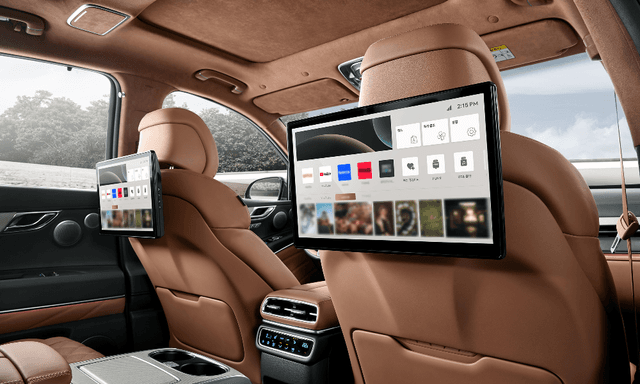 The system allows passengers in both the front and rear seats to comfortably enjoy high-definition content while complying with driving and safety regulations