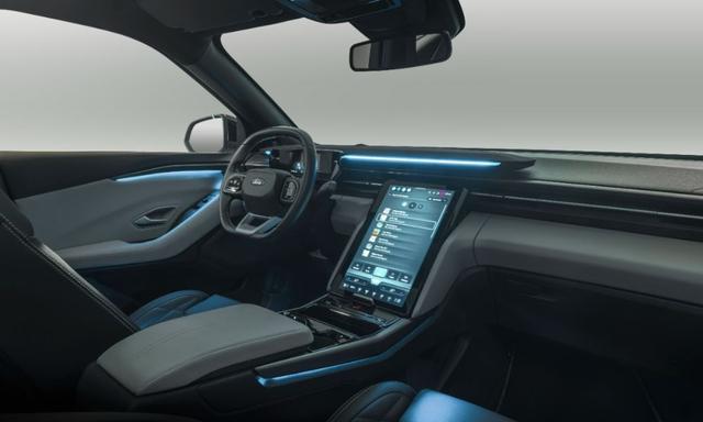 Ford Patents Mobile Gaming Simulators With Built-In Projectors in EV