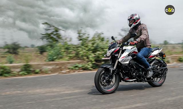 The Bajaj Pulsar NS 160 gets its first significant update since it was launched in 2017. With upside down (USD) front forks, standard dual-channel ABS, thicker tyres and a few updates, the NS160 makes a good case for itself in the segment. 