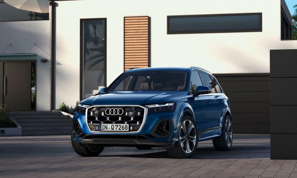 Abroad, the 2024 Audi Q7 facelift will be available in three trims with four engine options