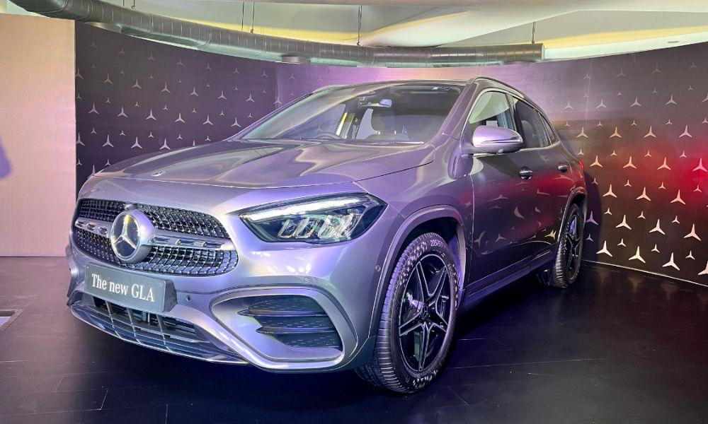 The GLA facelift is offered in three variants- the GLA200, GLA220d 4MATIC, GLA 220d 4MATIC AMG Line