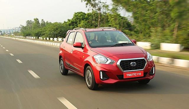 Planning to buy a used Datsun GO hatchback? Well, before you start looking for one, here are some pros and cons you must consider first.